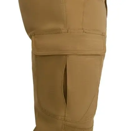 f5294_kinetic_tactical_pant_white-bg_coyote_model_detail_cargo_pocket_updated.webp