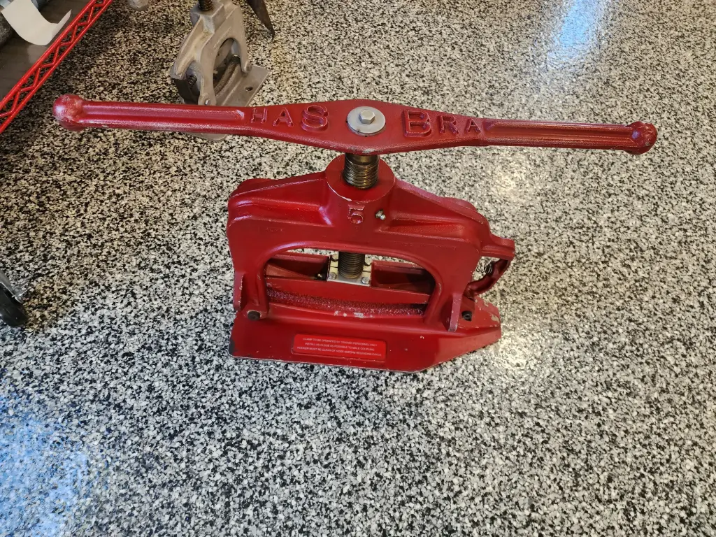 USED, HOSE CLAMP HASBRA 5"