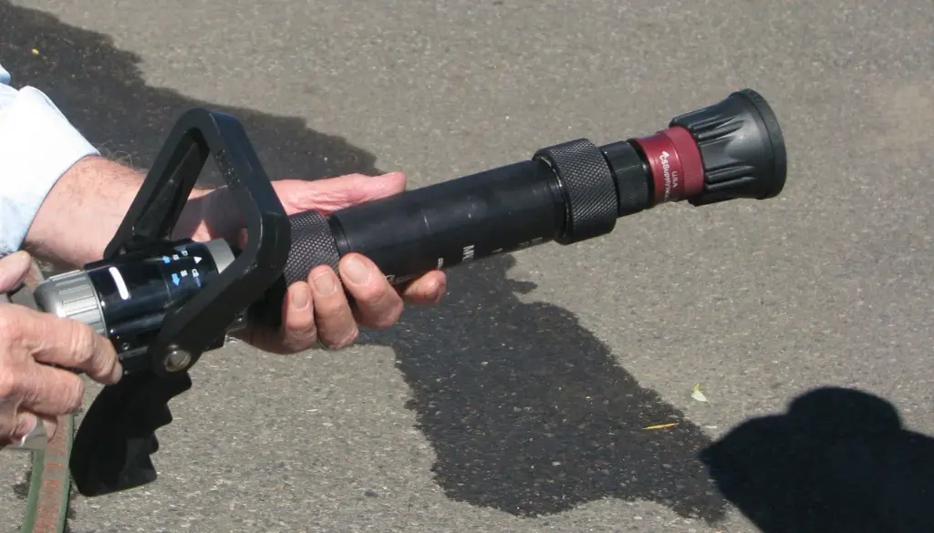FOAM STICK NOZZLE COMBO 6"