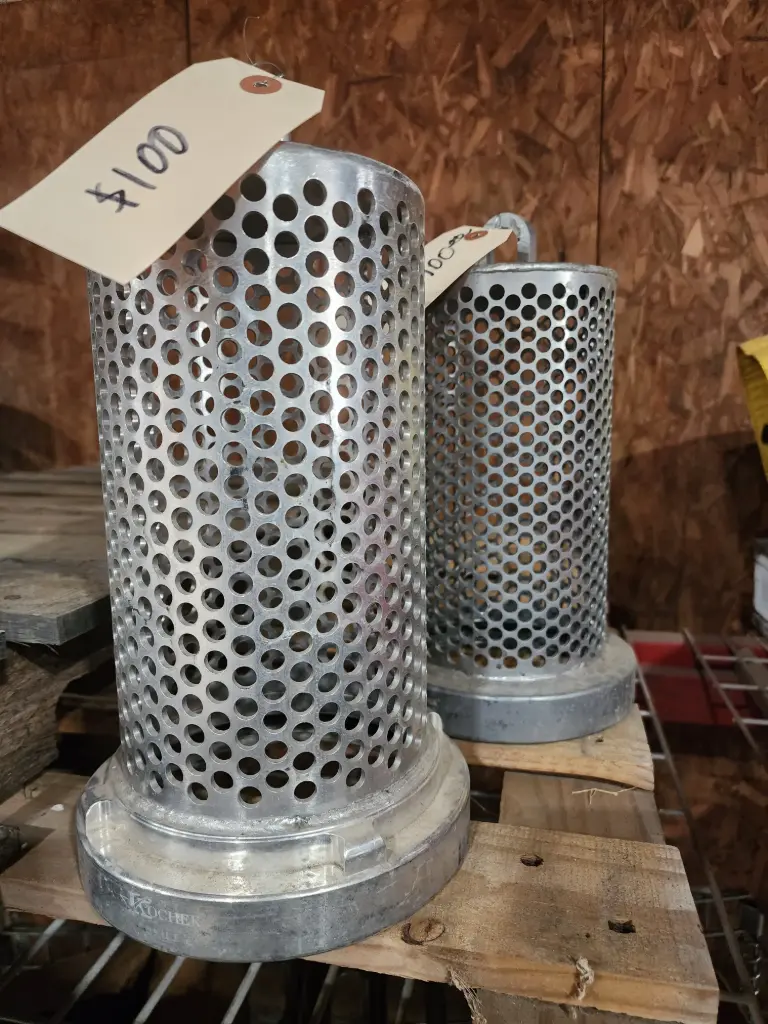 USED BARREL STRAINER 6"