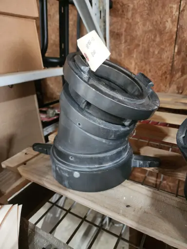 [081926-12] USED INTAKE ELBOW 6" X 5" STORZ